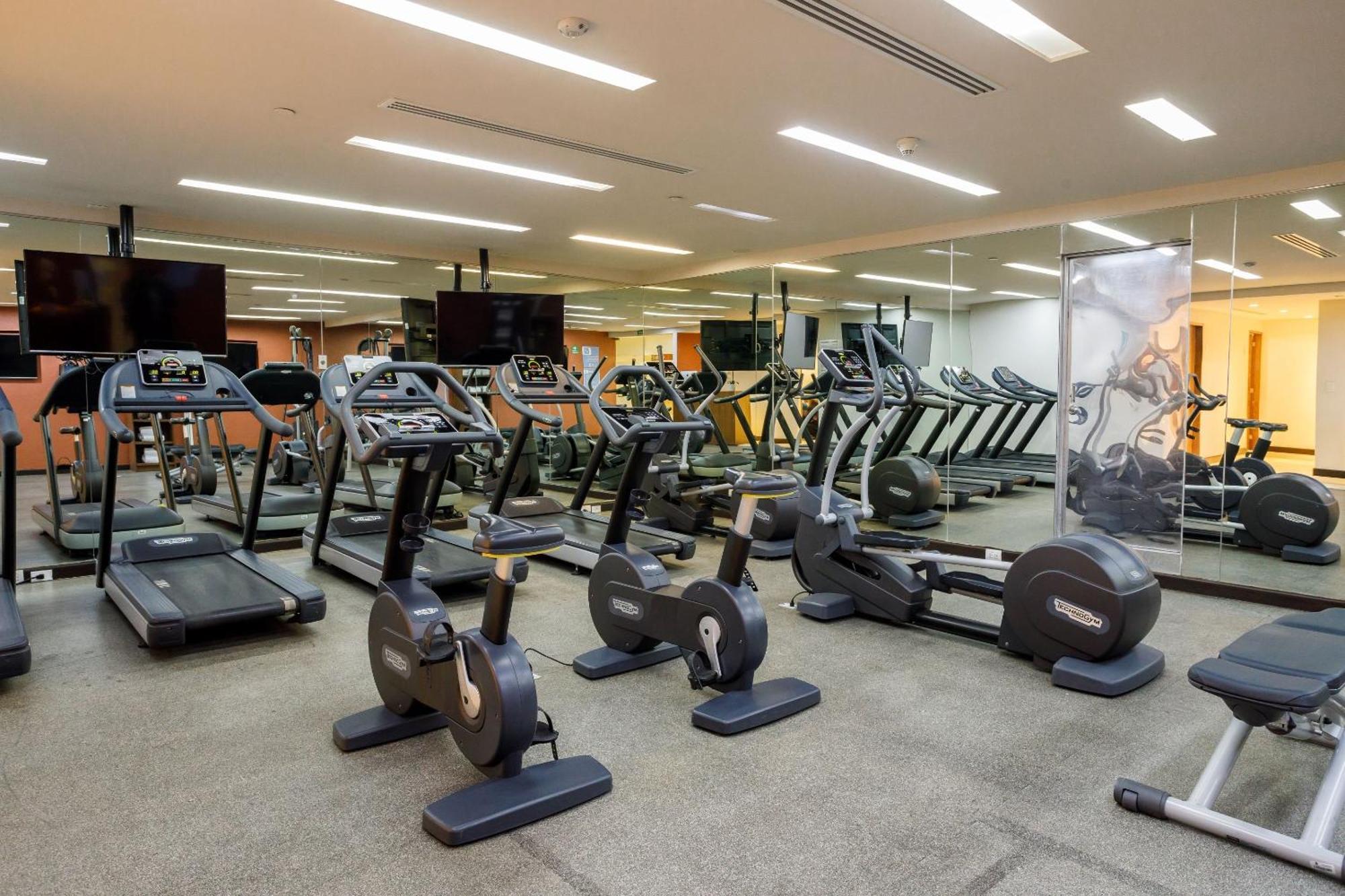Camino Real Pedregal Mexico Ξενοδοχείο Εξωτερικό φωτογραφία A gym at a hotel